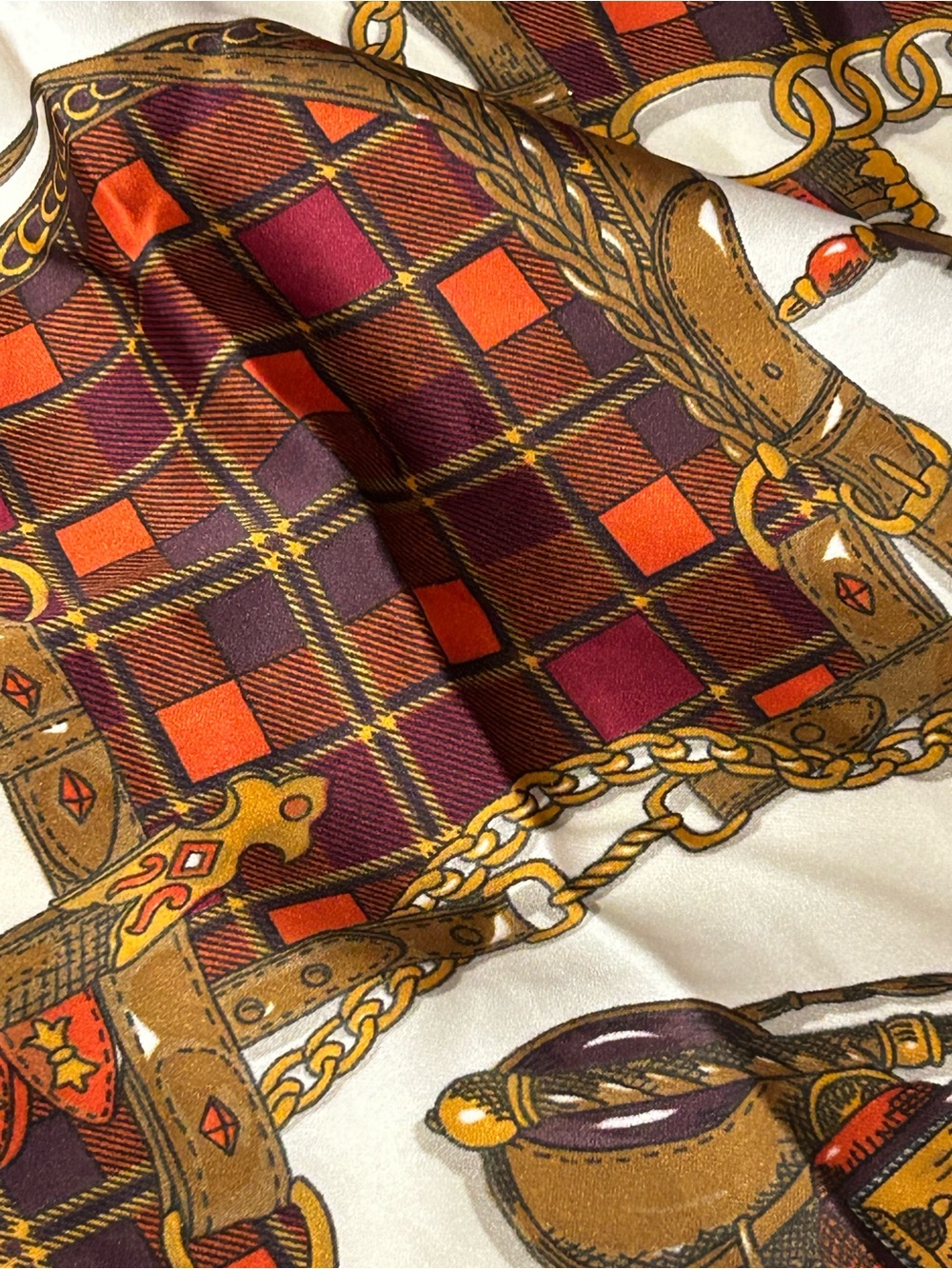 Gorgeous Equestrian style scarf Fall colors - Picture 8 of 9